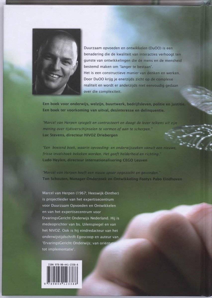 Duurzaam opvoeden en ontwikkelen - back cover
