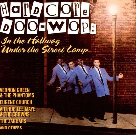 Foto: Hardcore doo wop in the hallway under the street lamp