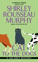 Joe Grey Mystery Series 5 - Cat to the Dogs