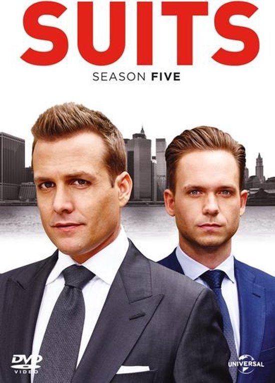 Twee mannen in pak met de tekst 'SUITS SEASON FIVE'.