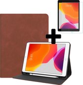Luxe Lederen iPad 10.2 (2019) Hoes Cover Tablet Hoesje Bookcase Met Screenprotector - Uitsparing Active Stylus Pen - Bruin