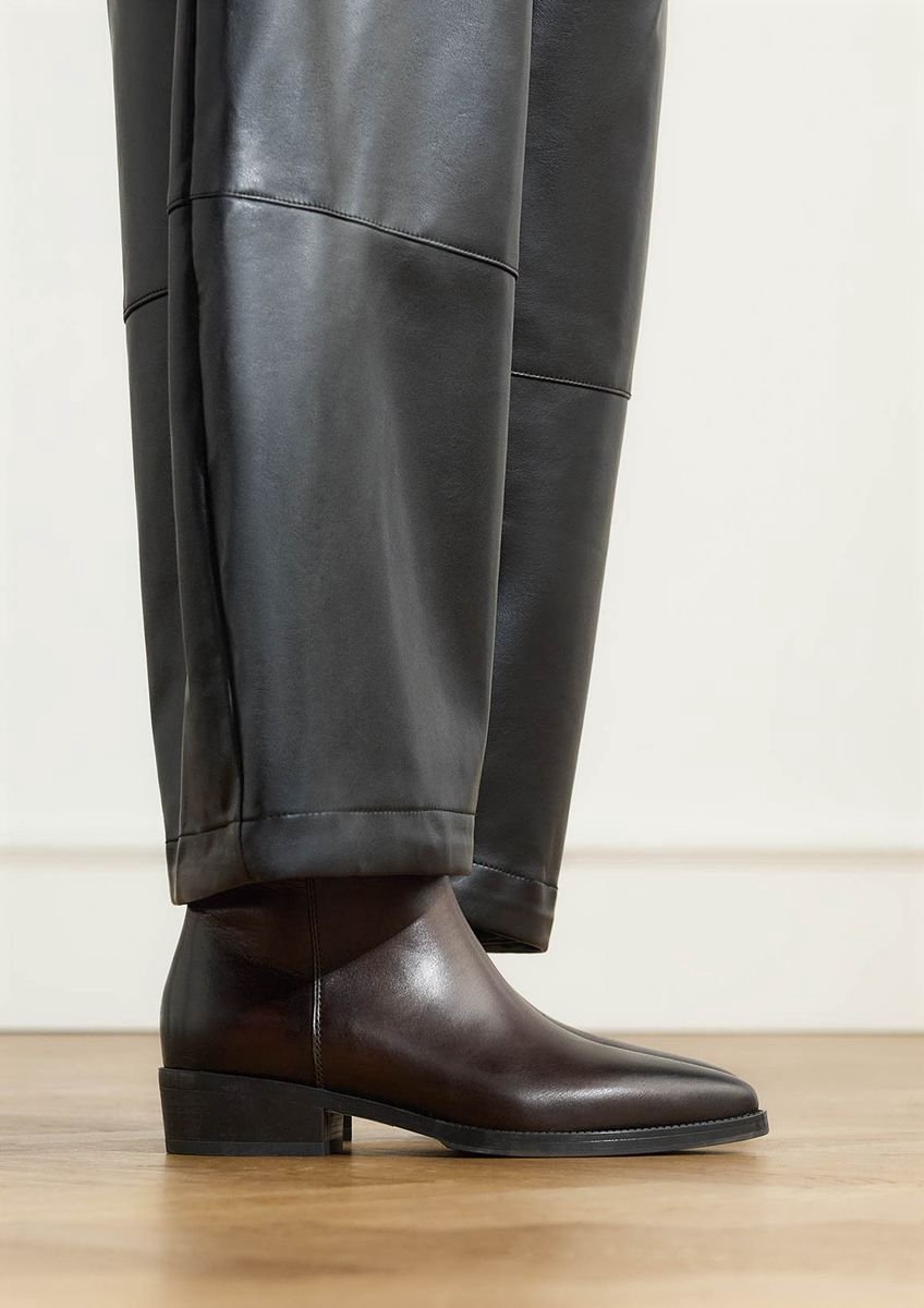 Manfield - Dames - Bruine leren enkellaarsjes - Maat 38