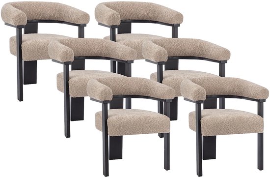 Set van zes taupegrijze eetkamerstoelen met zwarte poten en boucléstof bekleding.