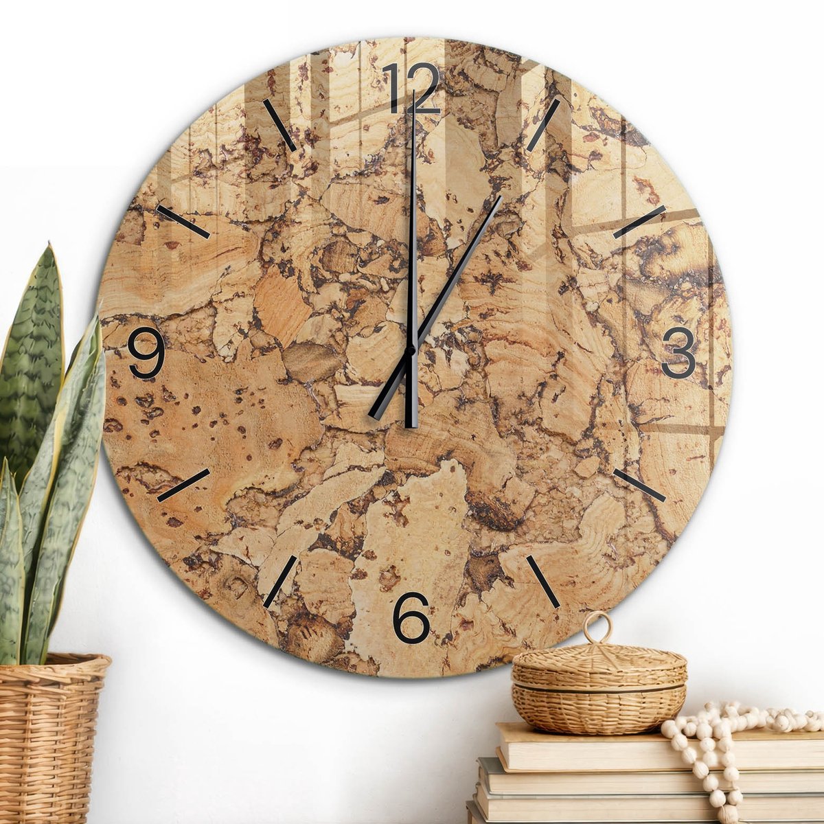 ArtPrintCave Beige Glazen Klok - Wandklok 60 cm - Muurklok Rond - Kurkpatroon Stille Wandklok - Natuur Wandklok Keuken - Zwarte Klokwijzers