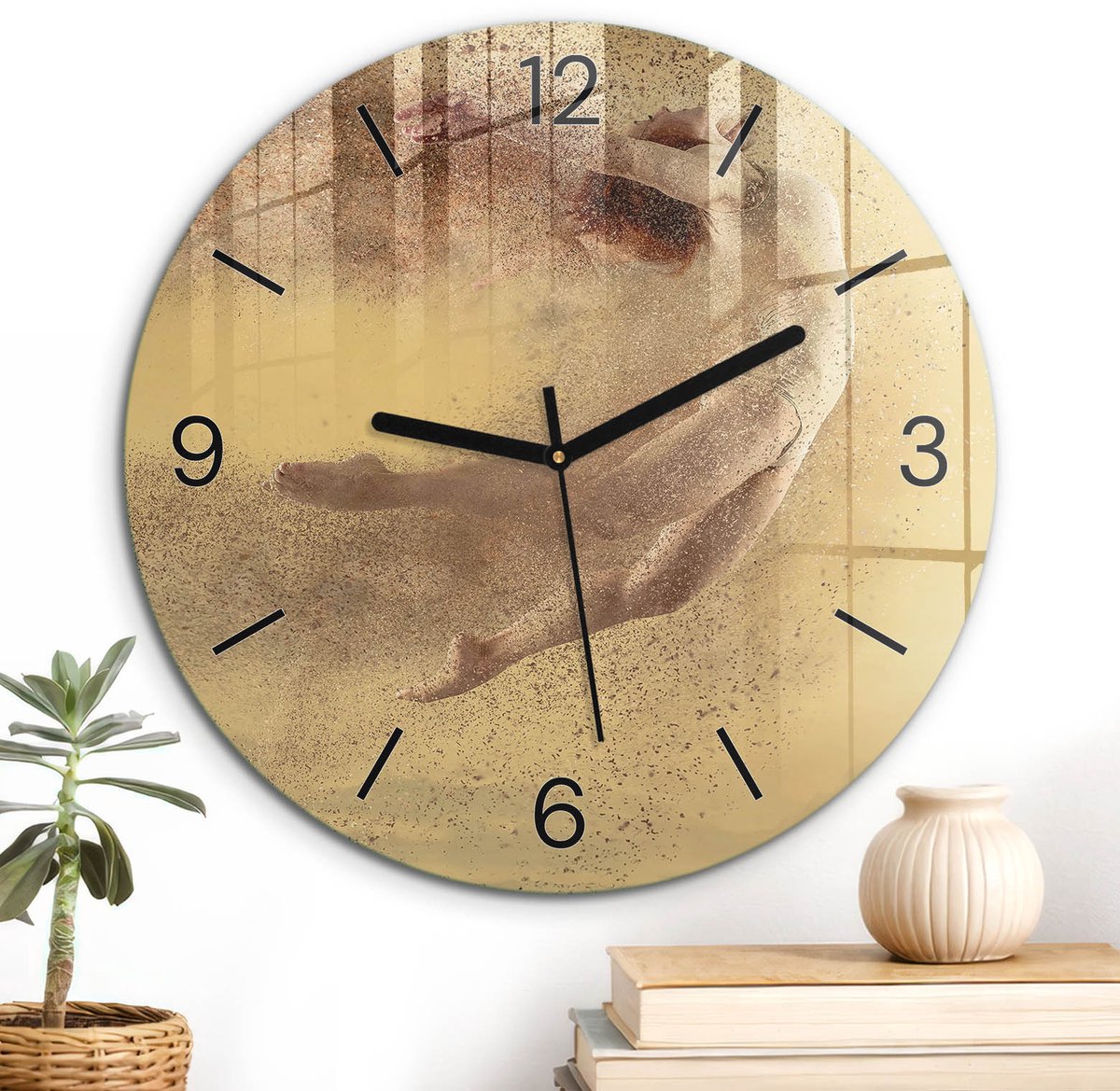 ArtPrintCave Geel Glazen Klok - Wandklok 30 cm - Muurklok Rond - Dans Van De Vrijheid Stille Wandklok - Abstractie Wandklok Keuken - Zwarte Klokwijzers