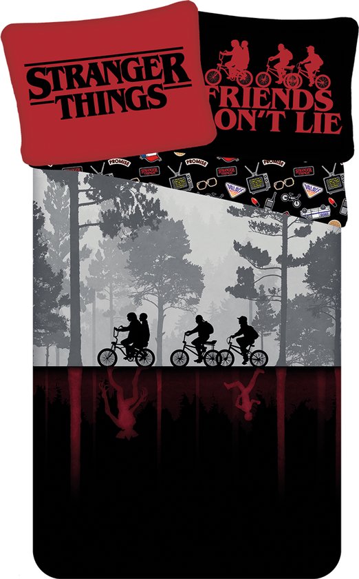 Housse de couette avec logos "Stranger Things" et "Friends Don't Lie". Le motif montre des silhouettes d'enfants à vélo avec leur reflet inversé.