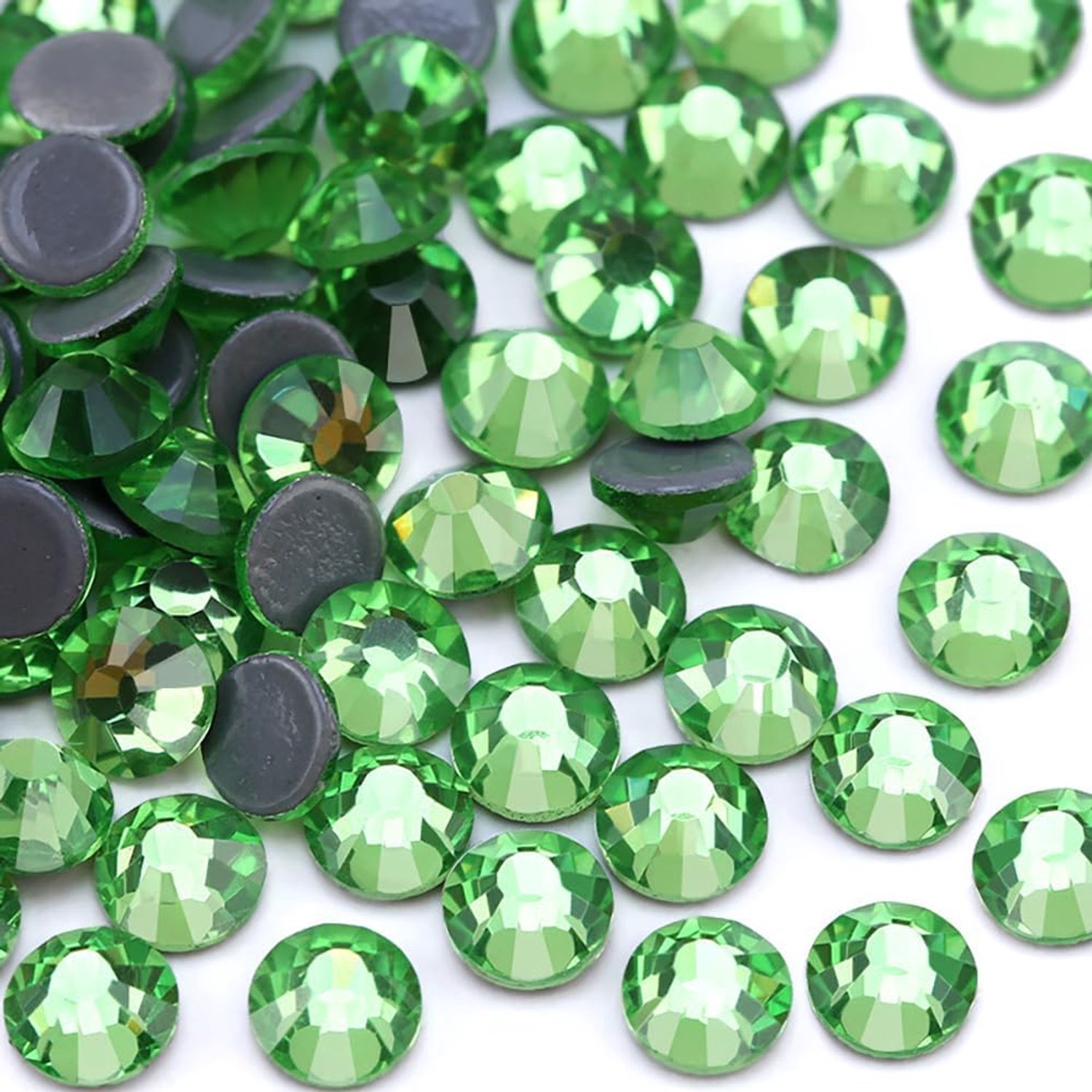 2880st Hotfix Kristal Flatback Strass Steentjes Glas Diamanten Edelstenen voor Knutselen Kunstambachten Decoraties Kleding Schoenen 3,2mm SS12 Licht Groen