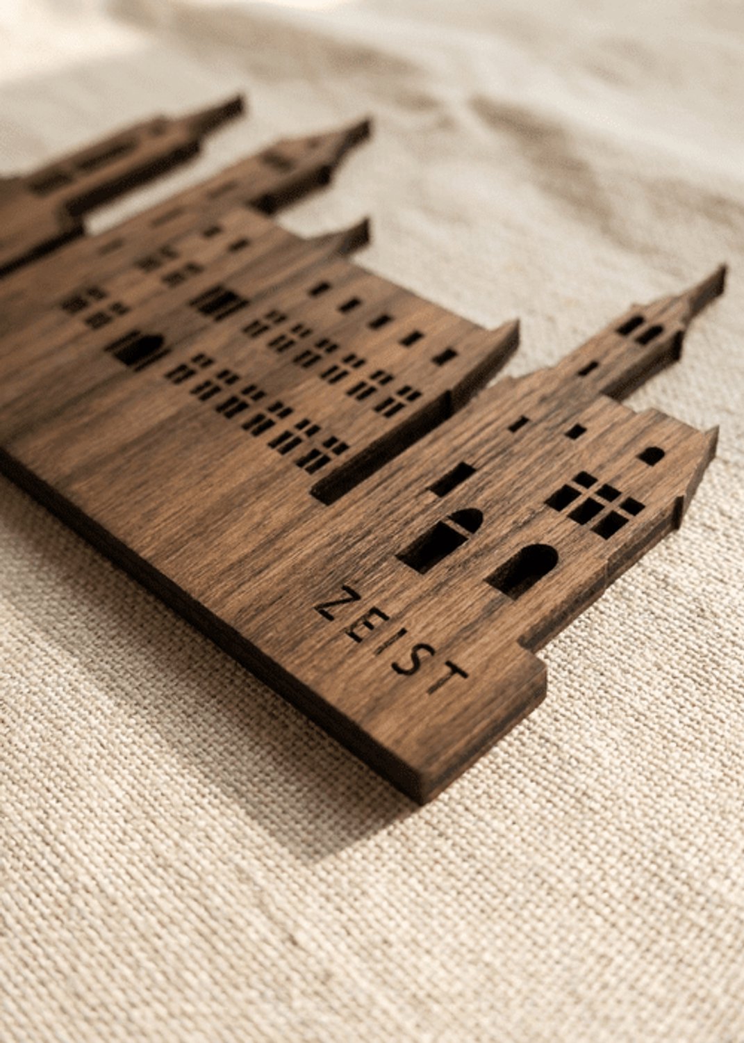Houten Skyline Zeist | Wanddecoratie voor aan de muur | Noten | 100 x 20 cm