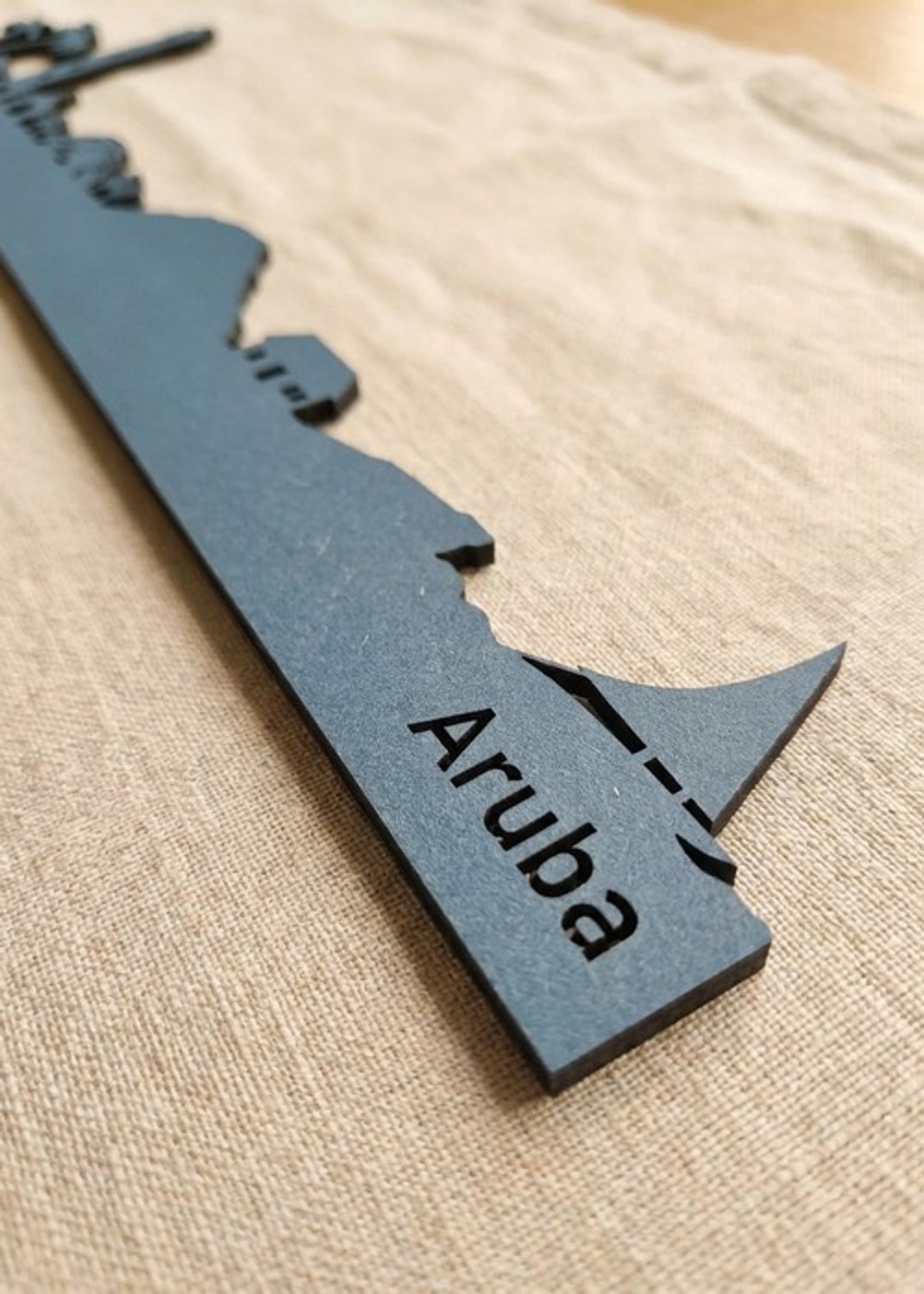 Houten Skyline Aruba | Wanddecoratie voor aan de muur | Blauw MDF | 70 x 14 cm