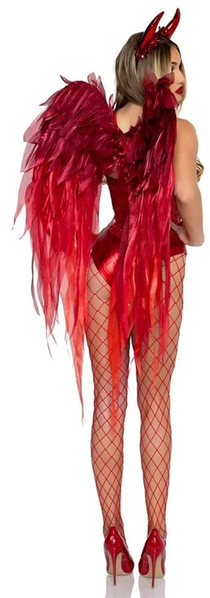 Achteraanzicht van een model met rode duivelsvleugels, hoorn-hoofdband, rood glitterpakje en rode netpanty.