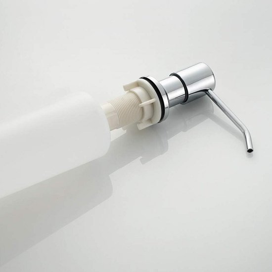 Chroomkleurige inbouwzeepdispenser met bevestigingsring en witte kunststof fles.
