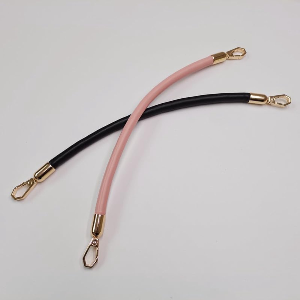 2 stuks PU-lederen tasgreep met karabijnhaak, 50 cm, korte handtasgreep, tasriem, vervangende handgreep, leren handgrepen, schouderriem voor tassen, portemonnee, handtas, wit