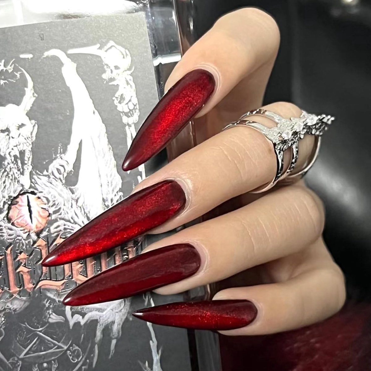 Press-on nagels, extreem lang, stiletto, Halloween, kat, oog, wijnrood, effen, magnetische kunstnagels met nagellijm, donkerrode kunstnagels