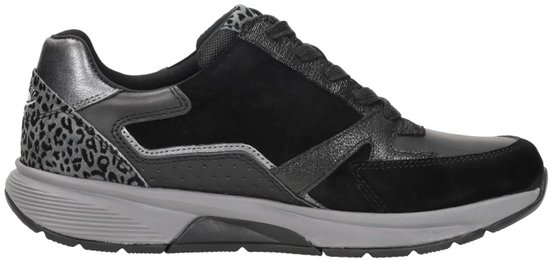 Zwarte Gabor Rollingsoft sneaker met panterprint details op de hiel.