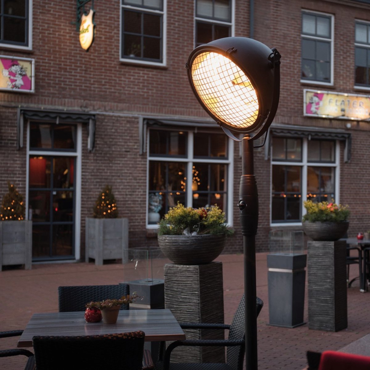 Sunred Indus Bright 2100 W - Freestanding patio heater - Black