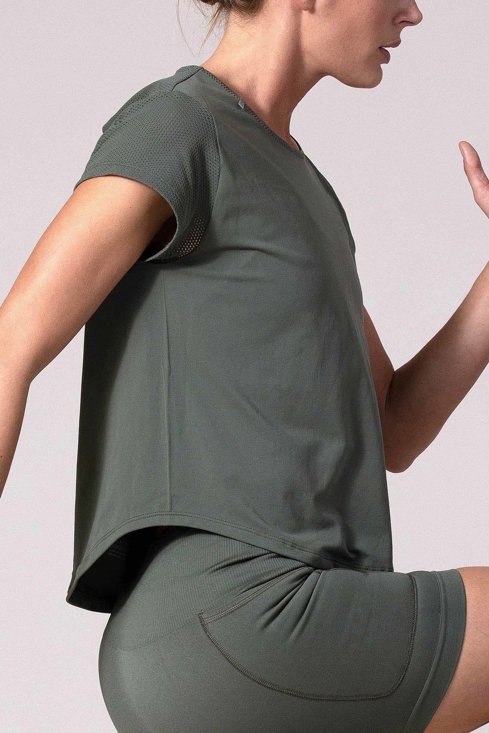 REVIVE Fafe - Sport T-shirt Dames - Yoga - Dusty Green - Maat M/L