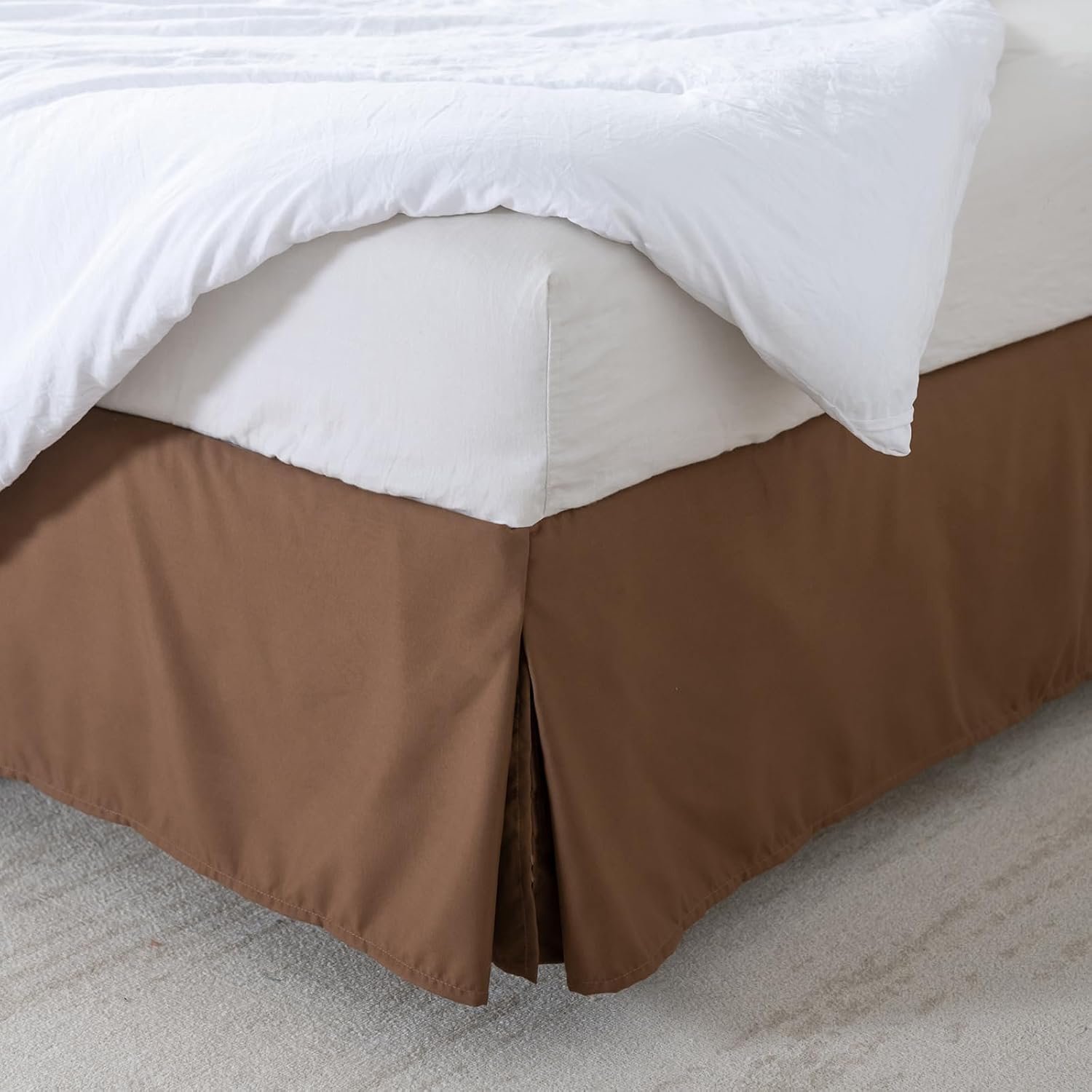 Bedrok, queensize (60 x 80 cm) 1 stuk lichtgewicht geplooide bedrok - ideale rok voor bed, geschikt voor slaapkamer, huis, zacht polyester in bruin voor beddengoed decoratie
