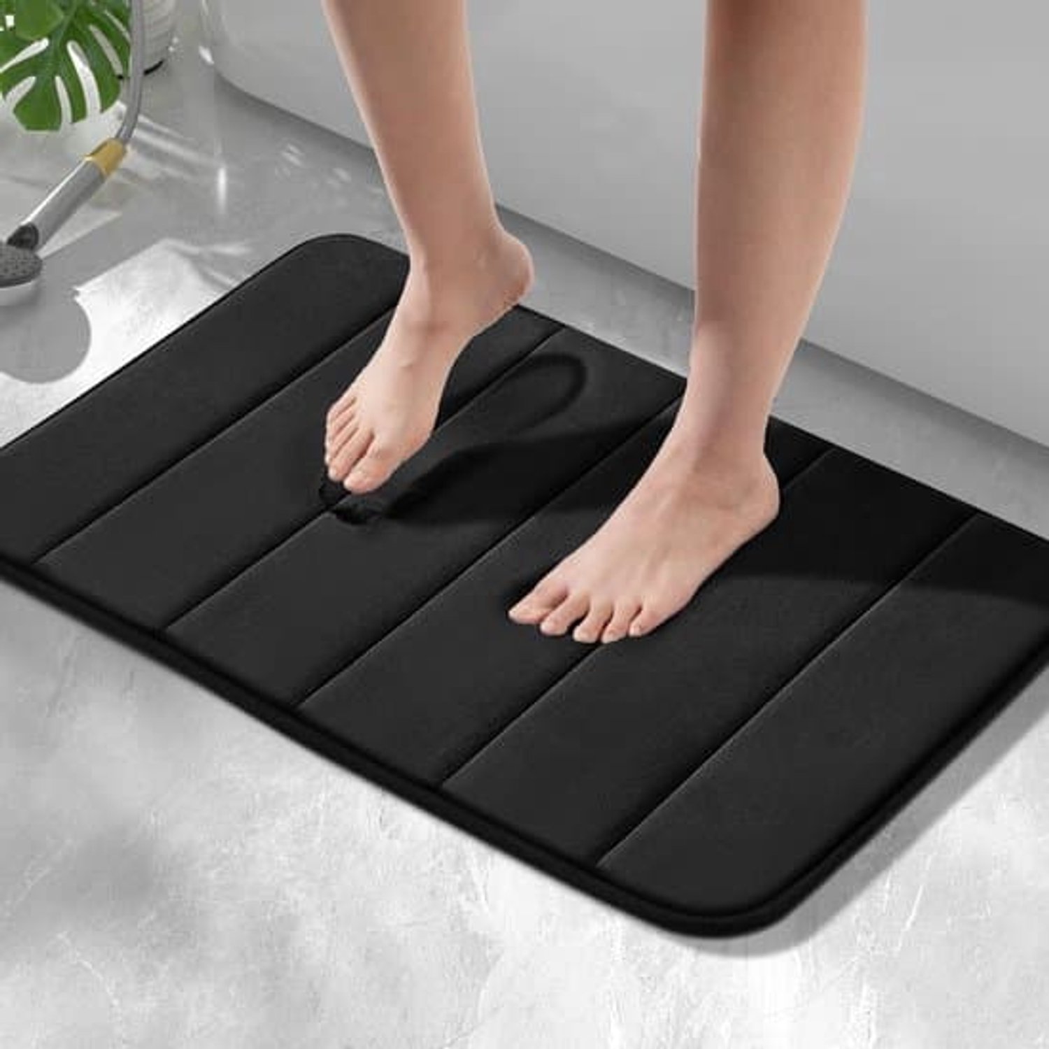 Badmat - Badmat van traagschuim - Antislip - Absorberend - Wasbaar - Zachte badmat - Sneldrogende badmat - Zwart - 60 x 90 cm
