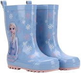 Lichtblauwe rubberlaarzen met Elsa en sneeuwvlokjes. Roze zolen. "Queen of snow" tekst.
