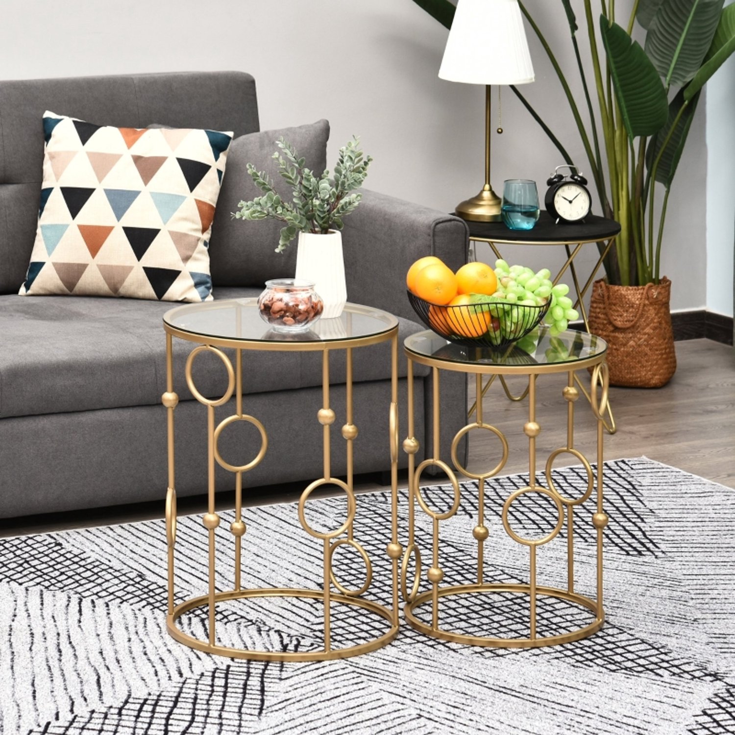 Bijzettafelset - 2 Ronde Nestingtafels Met Glazen Blad - Voor Woonkamer En Slaapkamer - Metaal - Diameter 41 Cm - Goud