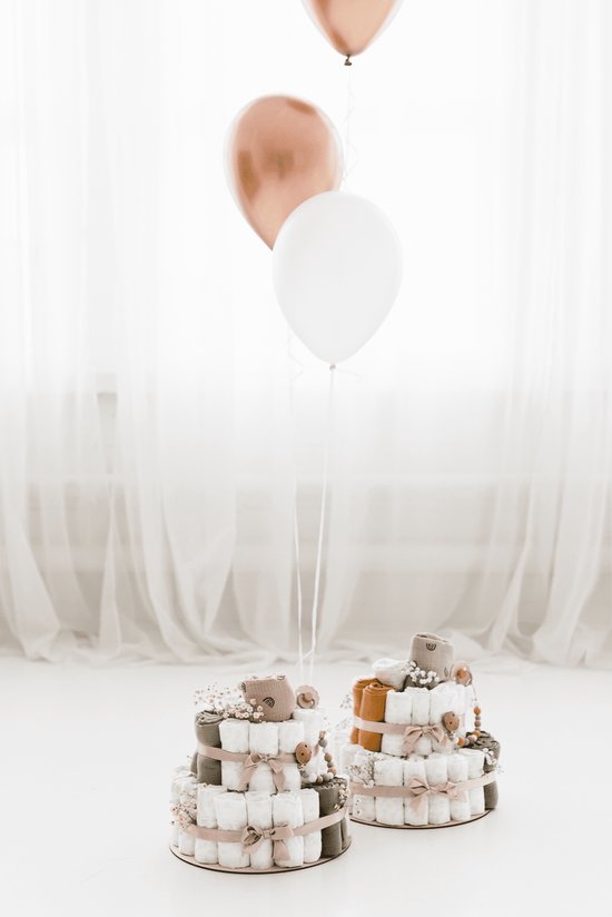 TISU Luiercake - Baby Giftset - Beige - 40 Luiers Maat 2 - Inclusief Hydrofiele Doeken En Fopspeen — afbeelding 4