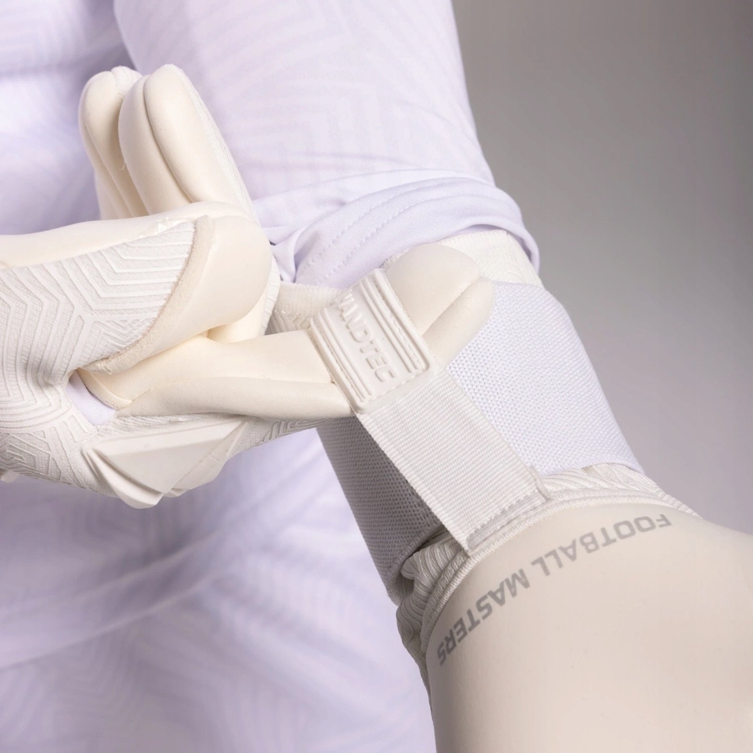 Football Masters Varis X Pro All White Keepershandschoenen Maat 8