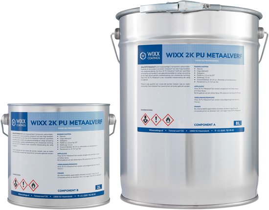 Twee zilverkleurige Wixx 2K PU Metaalverf blikken van 2L en 8L met productinformatie op een witte achtergrond.