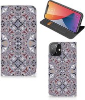 Flipcover Geschikt voor iPhone 12 | Geschikt voor iPhone 12 Pro Smart Cover Flower Tiles
