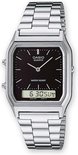 Montre argentée avec bracelet métallique, cadran noir, affichage analogique et numérique, sur bracelet argenté.