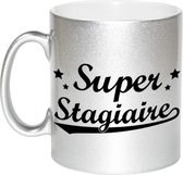 Super stagiaire cadeau mok / beker met sterretjes 330 ml - zilverkleurig - keramiek - afscheidscadeau - koffiemok / theebeker