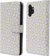 iMoshion Hoesje Geschikt voor Samsung Galaxy A13 (5G) Hoesje Met Pasjeshouder - iMoshion Design Bookcase smartphone - Paars / White Daisy