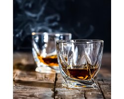 Twisted Whiskey Glazen - Set van 2 Tumbler Glazen - Waterglazen - Drinkglazen 300 ml Twisted Whiskey Glazen - Set van 2 Tumbler Glazen - Waterglazen - Drinkglazen 300 ml