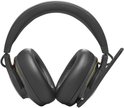 Zwarte JBL Quantum gaming headset met oranje gloed rond de oorschelpen.