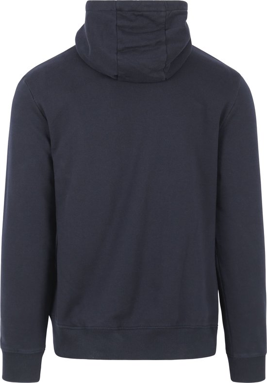 Achterkant van een donkerblauwe hoodie.