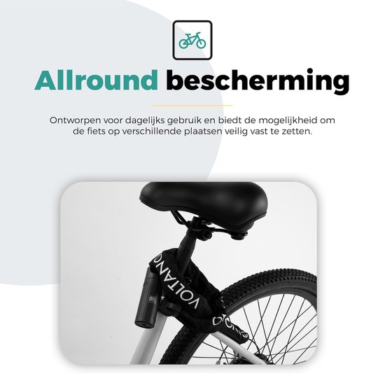 Zwart kettingslot bevestigd aan een fietszadel en achterwiel.
