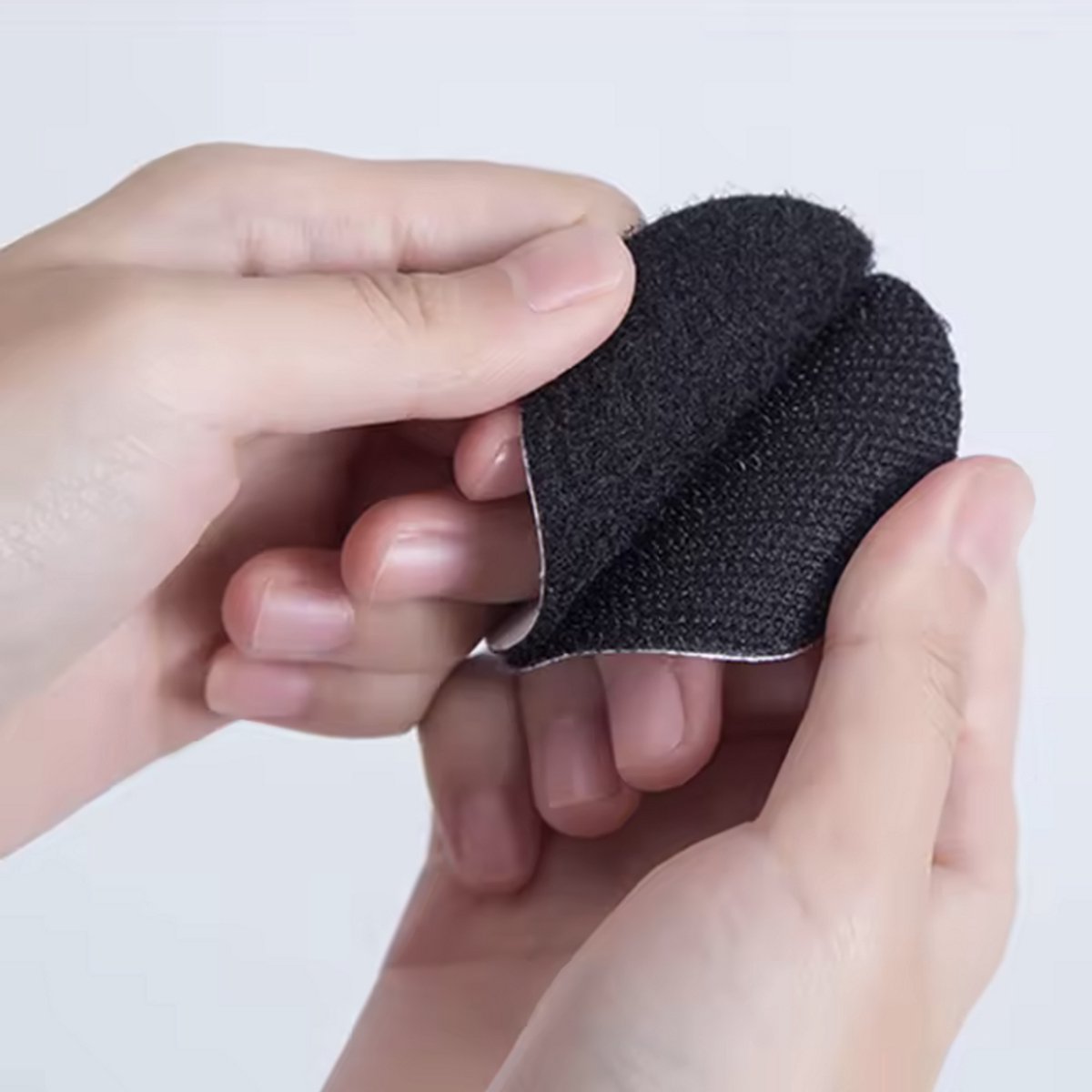 Zelfklevend Klittenband - Zwart rond klittenband - DIY - Velcro - Zwart - 6CM diameter - Sluiting - Klussen - Hobby - Wonen - Vastzetten met klittenband - CHPN