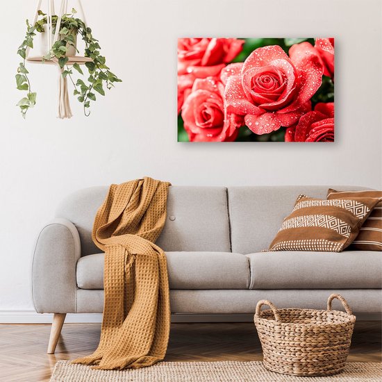 Rode rozen met waterdruppels - Rozen posters - Wanddecoratie roos - Hyperrealisme - Woonkamer posters - Decoratie kamer - Poster 40x30 cm