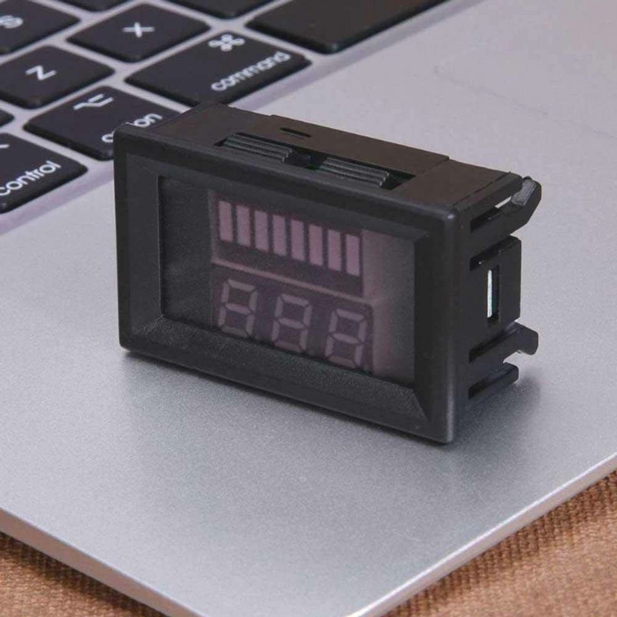 LED Digitale Voltmeter Spanningsmeter 72V voor Auto, Marine en Motorfiets