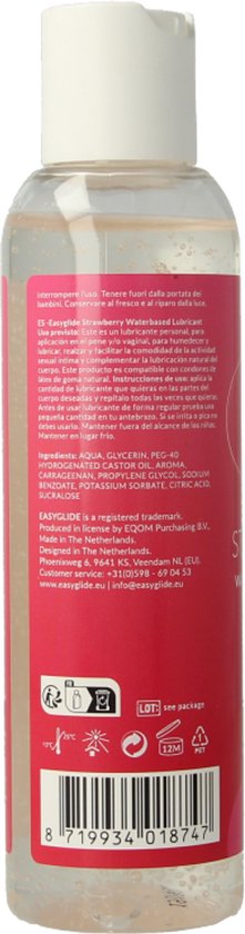 Achterkant van een flesje EasyGlide aardbei glijmiddel op waterbasis, met productinformatie op een roze label.