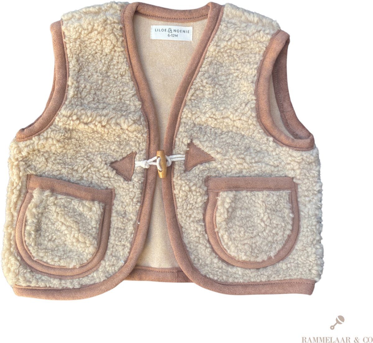 Rammelaar&Co Teddy Vest – Baby Bodywarmer – Zacht Katoen – Warme Voering – Houten Sluiting – Beige – 6-12 maanden