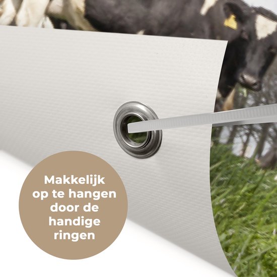 Tuinposter koeien - Tuindecoratie dieren - 120x80 cm - Tuindoek Friesland - Muurdecoratie voor buiten - Schuttingposter - Tuinschilderijen - Tuinwanddecoratie gras - Tuinposters