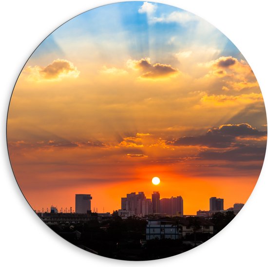 Dibond Muurcirkel - Prachtige Zonsopkomst over de Gebouwen in de Stad - 80x80 cm Foto op Aluminium Muurcirkel (met ophangsysteem)