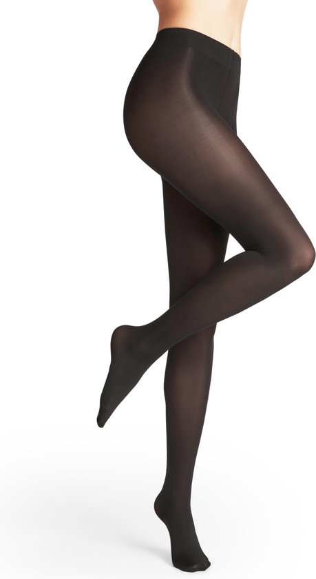 Model met zwarte, ondoorzichtige panty van 40 denier.