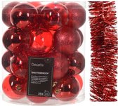 Kerstversiering set - rood - kerstballen 6 cm en kerstslinger - kunststof