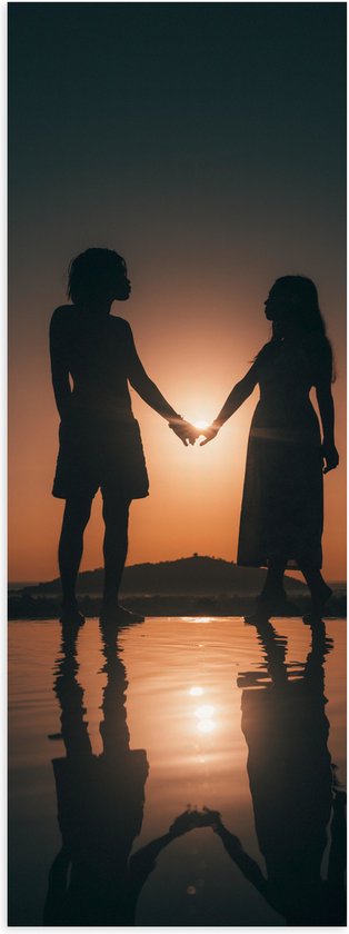 Poster Glanzend – Personen - Water - Zwembad - Rand - Zon - Zonsondergang - 40x120 cm Foto op Posterpapier met Glanzende Afwerking