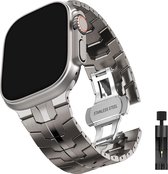 Bracelet de montre connectée en acier inoxydable pour homme compatible avec Apple Watch - Bracelet en métal Ultra Band avec boucle déployante pour iWatch Ultra 8 7 6 5 4 3 2 1 SE - 42 mm/44 mm/45 mm/49 mm - Titane