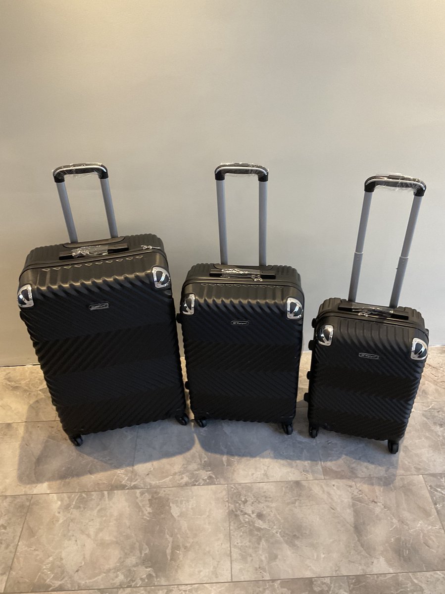 Kofferset - 3 delig met TSA slot - Kleur Zwart - Materiaal ABS - Vakantie - Zon - handbagage en grote koffer