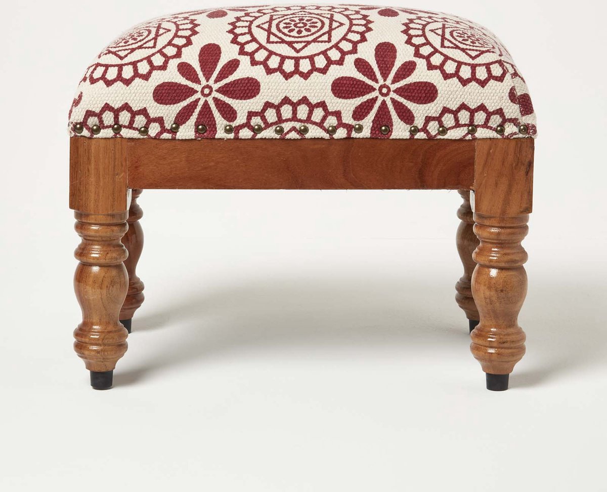 Homescapes Cassia gestoffeerde kruk rood en wit met houten poten, 50 x 30 x 40 cm