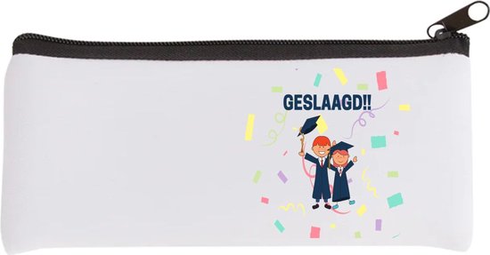 Akyol - geslaagd 2 mensen Etui - Felicitatie - iemand die is geslaagd