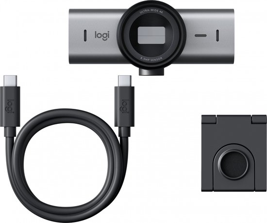 Webcam argenté avec objectif ultra grand angle 4K, capteur 8,5 MP, logo Logitech, câble USB-C et clip.